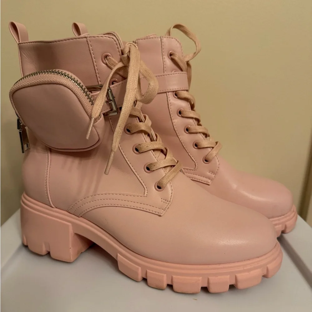SHOEDAZZLE LADIES BLOCK-HEEL HIKER BOOTIE LUG SOLE DETACH ZIP POCKET FRONT LACES